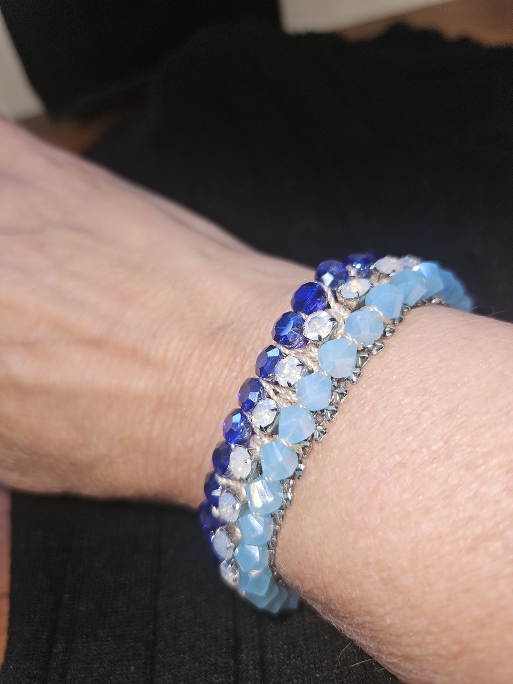 White House Black Market Blue Crystal Beaded Stretch Bracelet